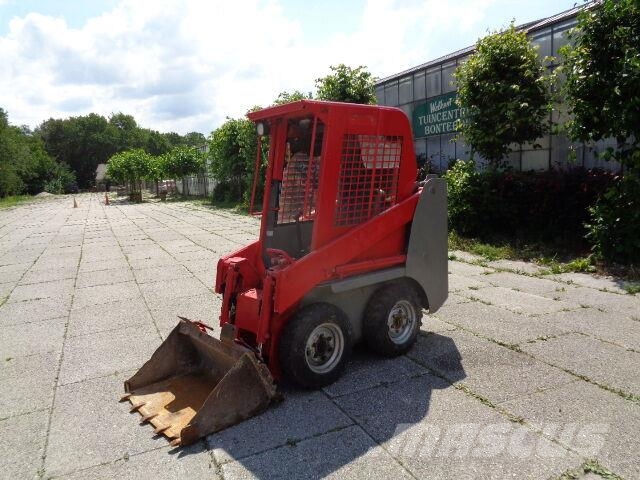 Gehl 1640 スキッドステアローダー
