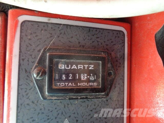 Gehl 1640 スキッドステアローダー
