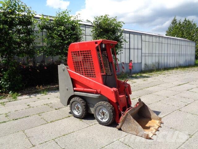 Gehl 1640 スキッドステアローダー