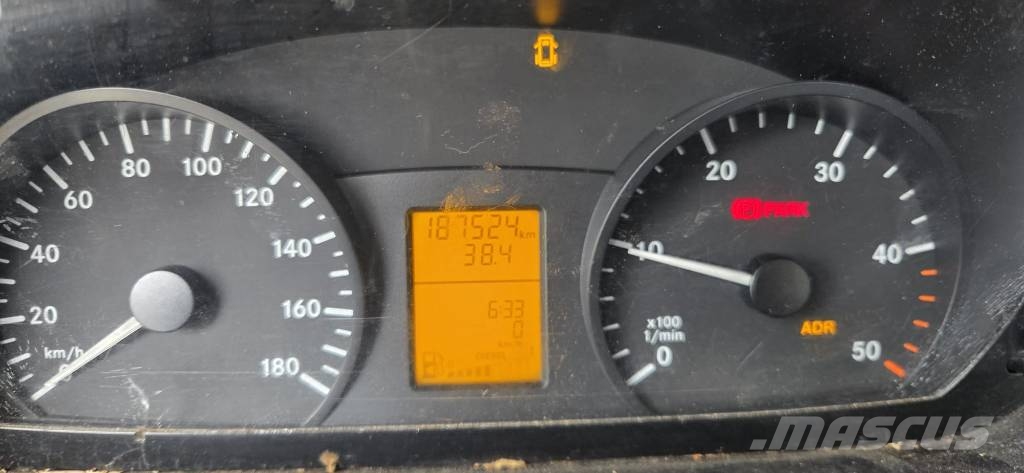 Ruthmann TB 220 Pacēlāji uz automašīnas bāzes