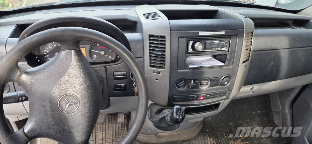 Ruthmann TB 220 Pacēlāji uz automašīnas bāzes