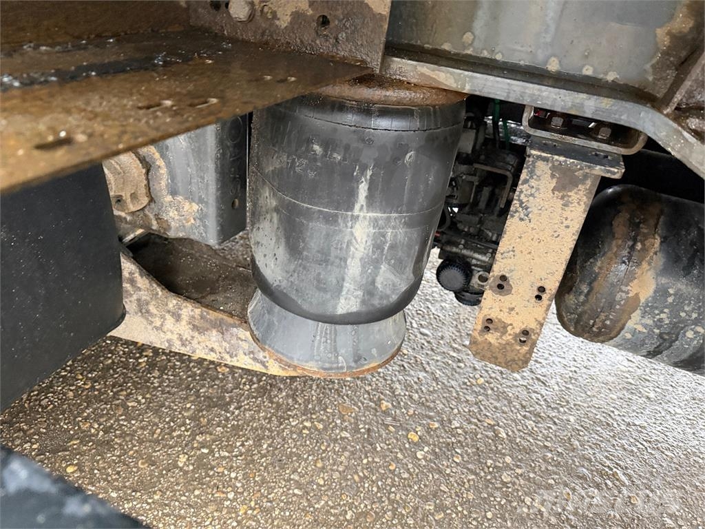Kögel SN24 LOWDECK Trojstranka VIN 048 Ημιρυμούλκες Κουρτίνα