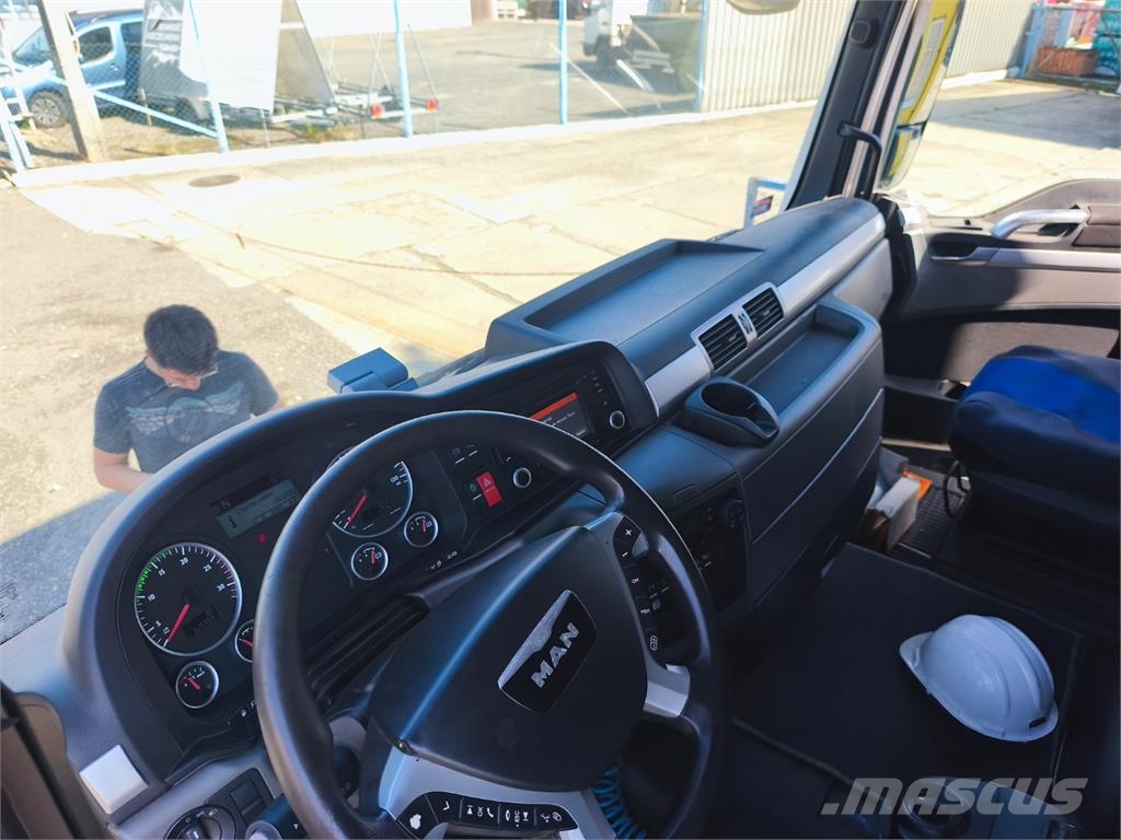 MAN TGX 18.440 + SCHWARZMÜLLER Vlačilci