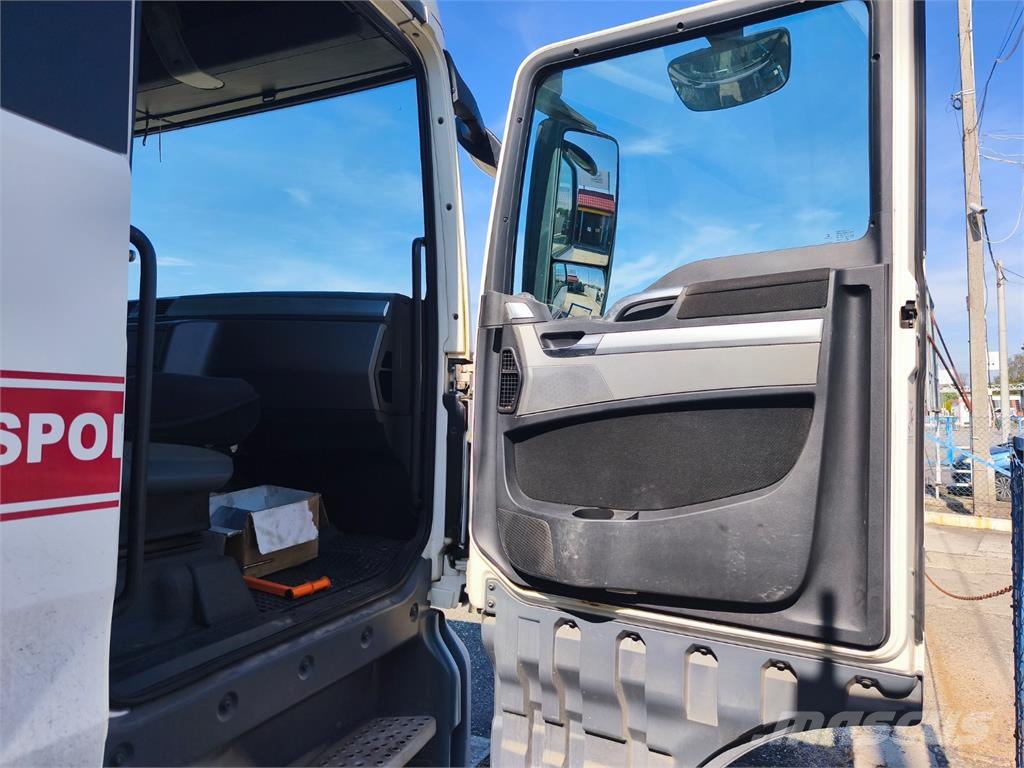 MAN TGX 18.440 + SCHWARZMÜLLER Vlačilci