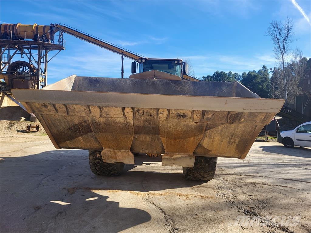 Volvo BM L220F 휠로우더