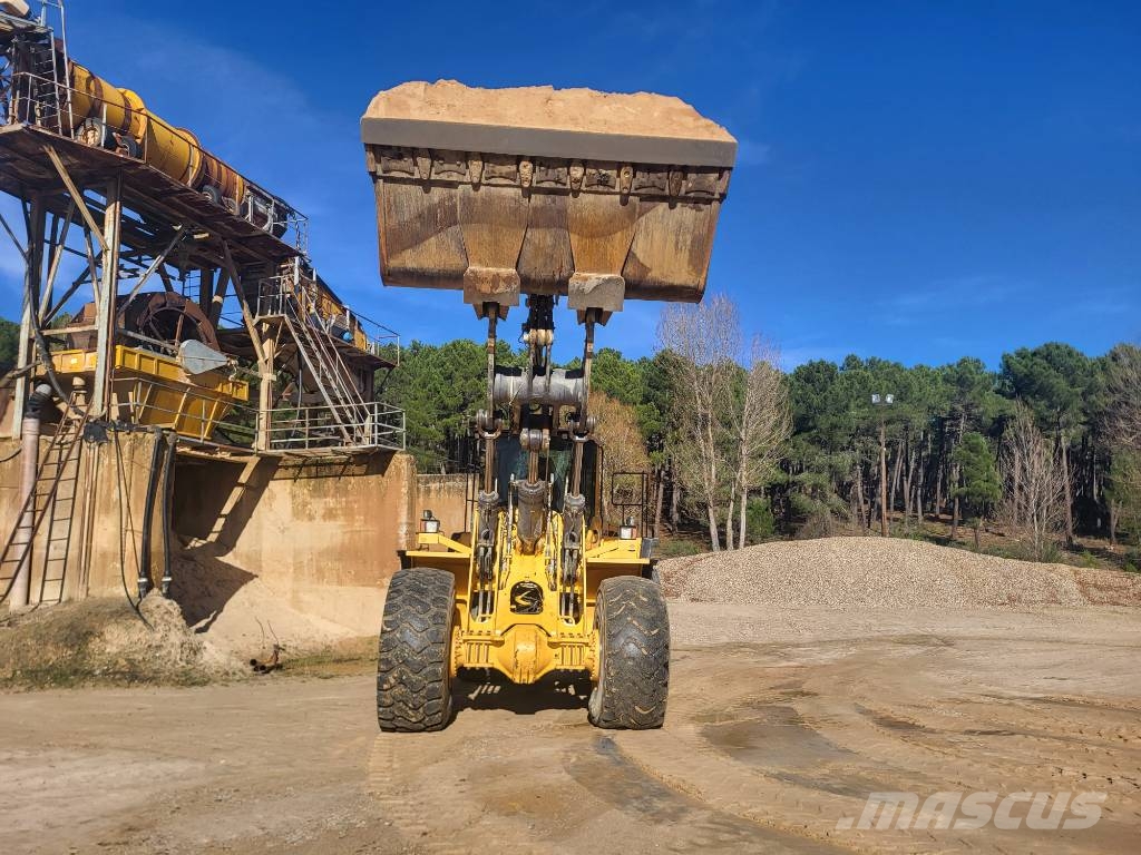 Volvo BM L220F 휠로우더