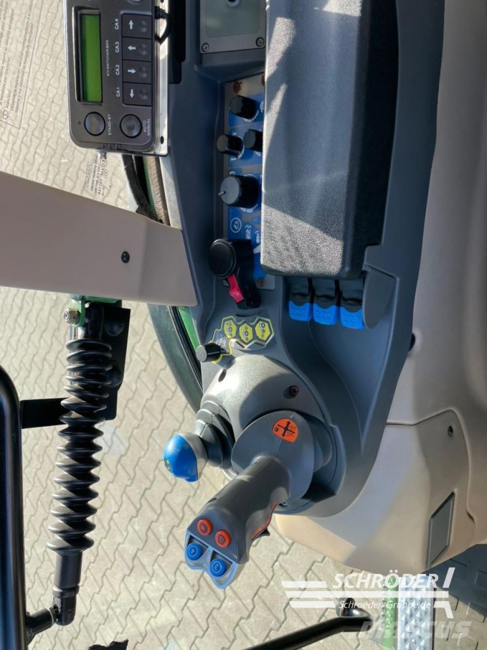 Fendt 209 PA VARIO Трактори