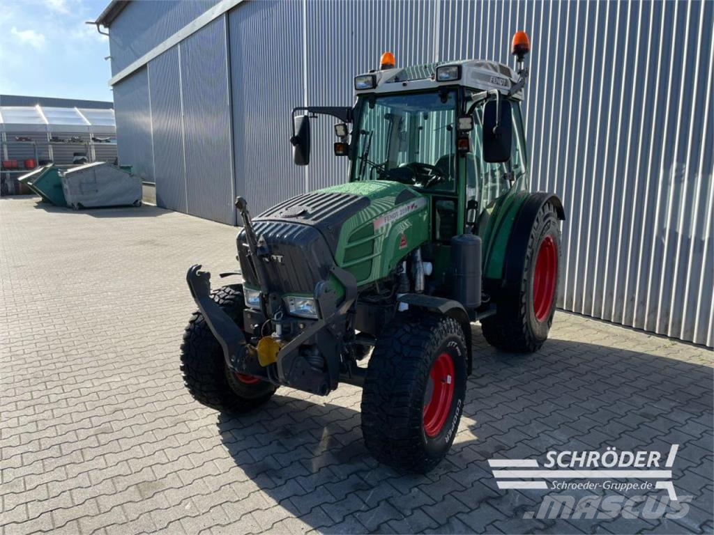 Fendt 209 PA VARIO Трактори