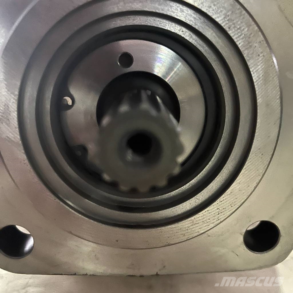 Komatsu D375A-6R D375A-6 Fan Pump D375 Pump 708-1S-00951 7 Transmission