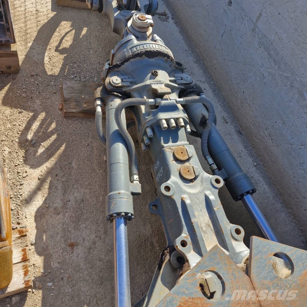 Liebherr 914 Compact Litronic 1er Main حفارات بعجل