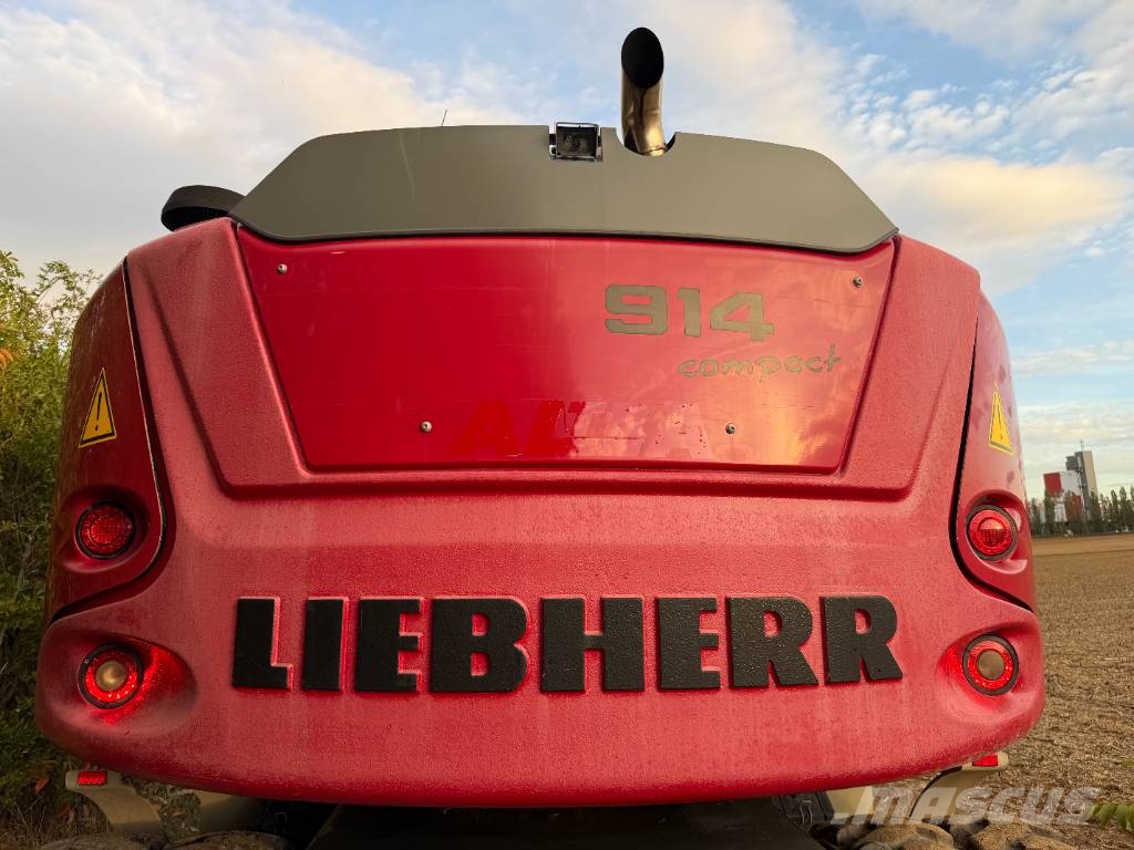Liebherr 914 Compact Litronic 1er Main حفارات بعجل