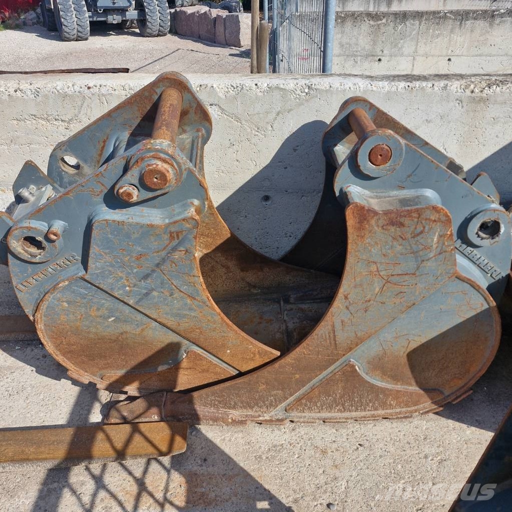 Liebherr 914 Compact Litronic 1er Main حفارات بعجل