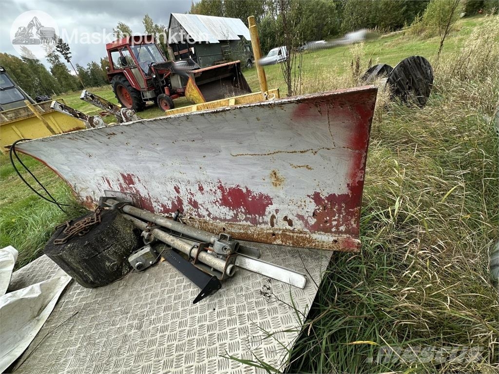 Volvo BM 218 Pyöräpuskutraktori