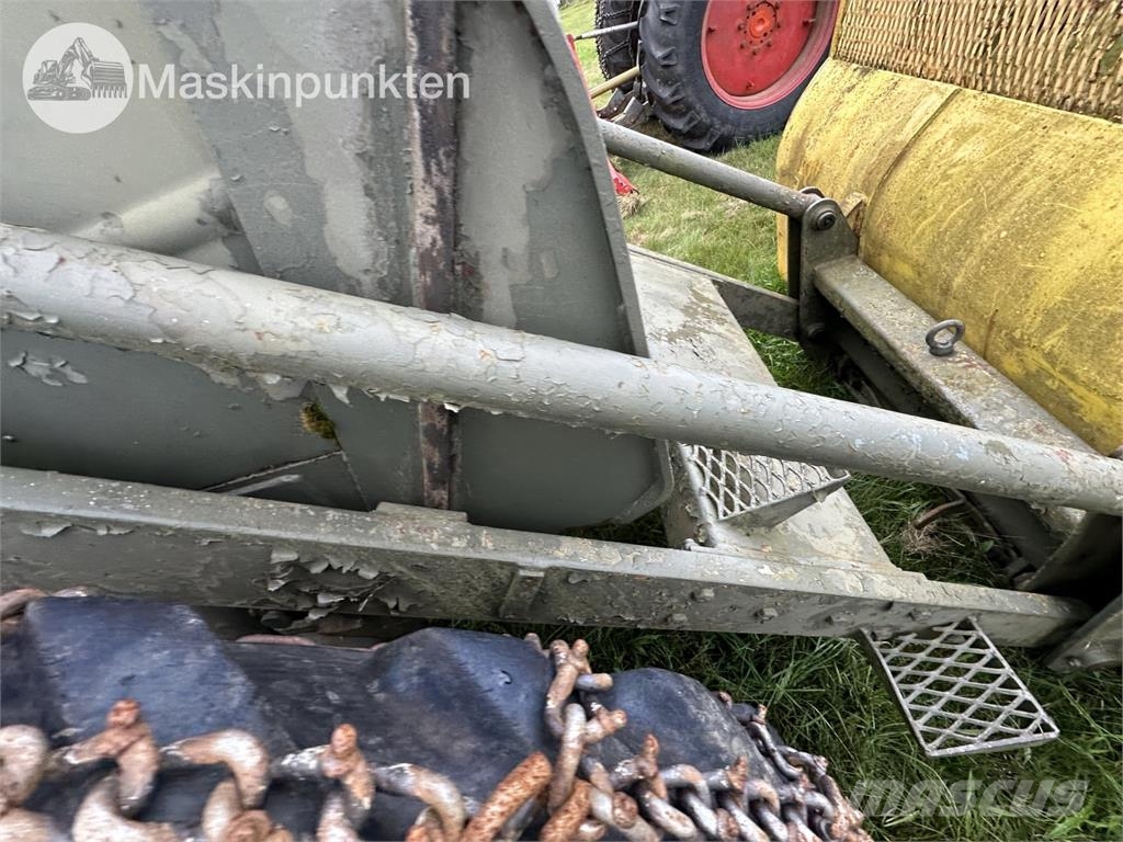 Volvo BM 218 Pyöräpuskutraktori
