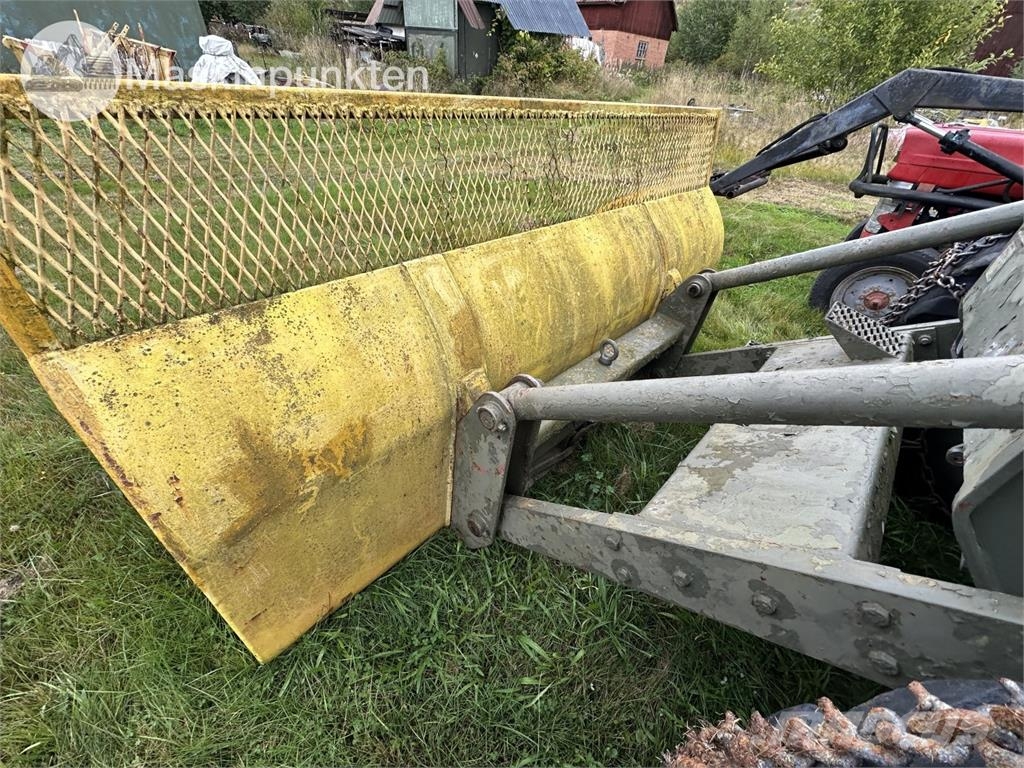 Volvo BM 218 Pyöräpuskutraktori