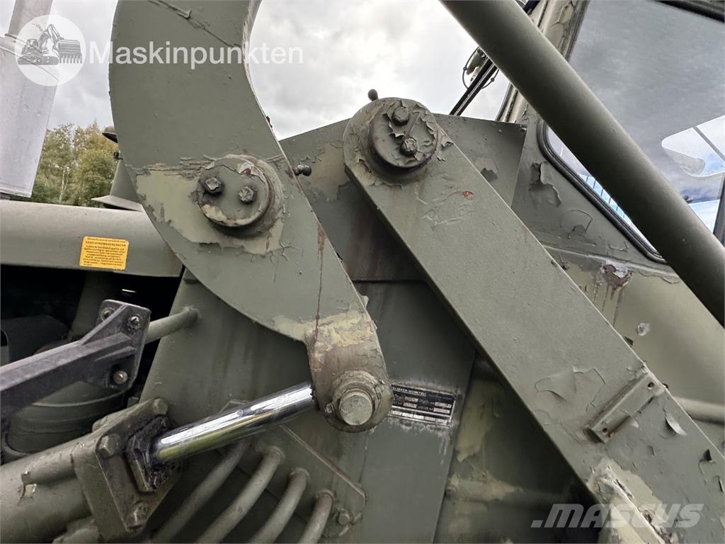 Volvo BM 218 Pyöräpuskutraktori