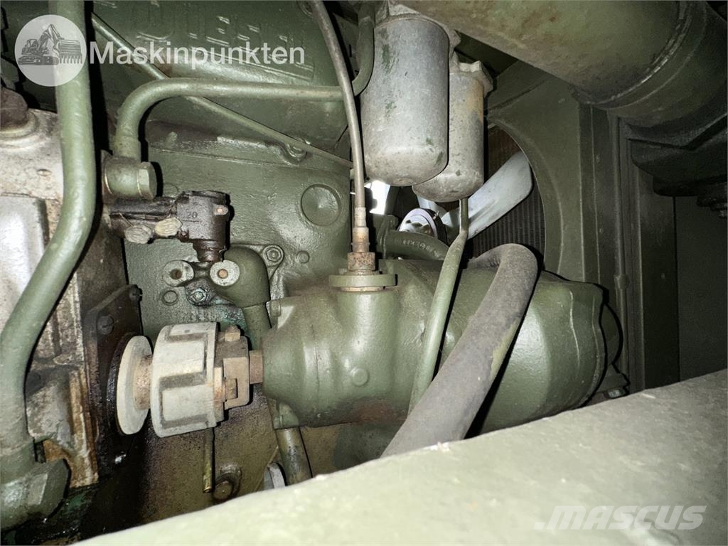 Volvo BM 218 Pyöräpuskutraktori
