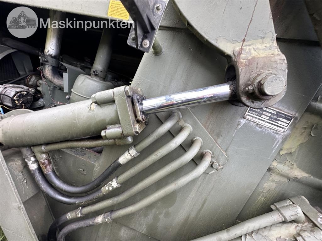 Volvo BM 218 Pyöräpuskutraktori