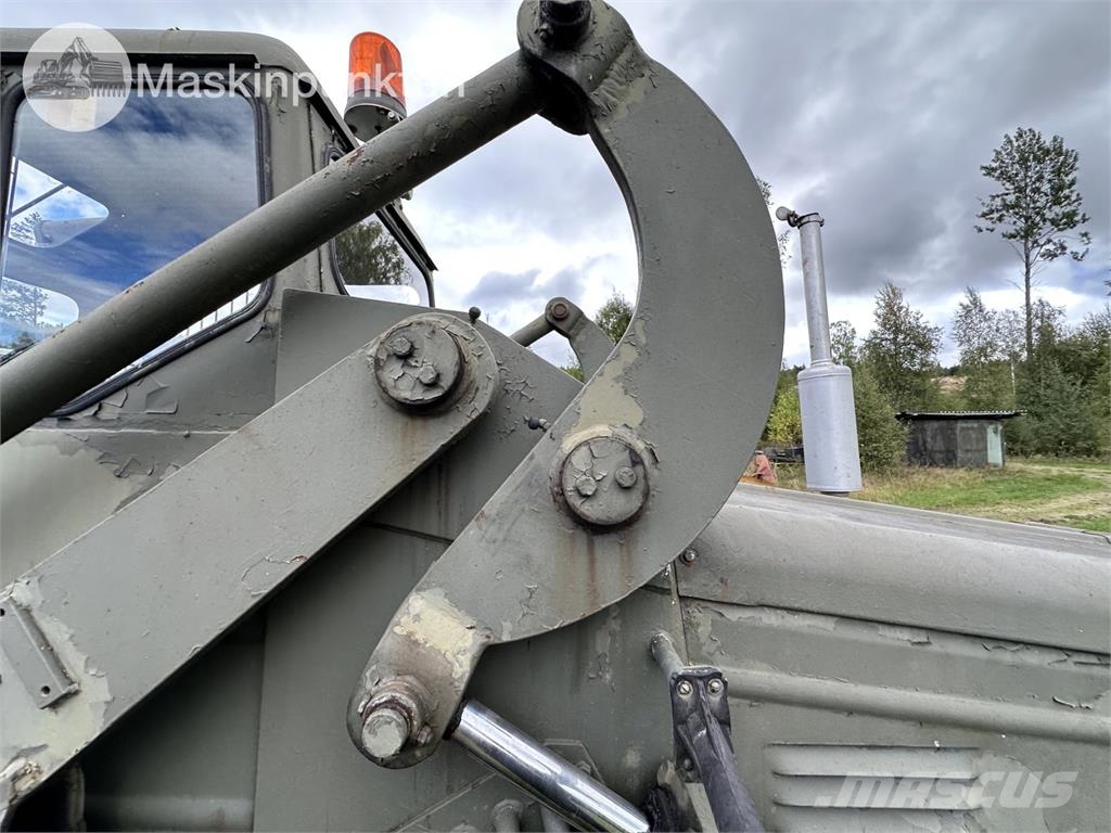 Volvo BM 218 Pyöräpuskutraktori