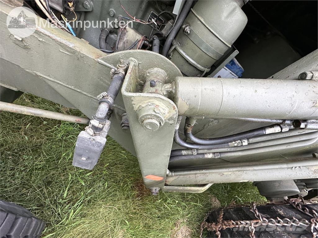 Volvo BM 218 Pyöräpuskutraktori