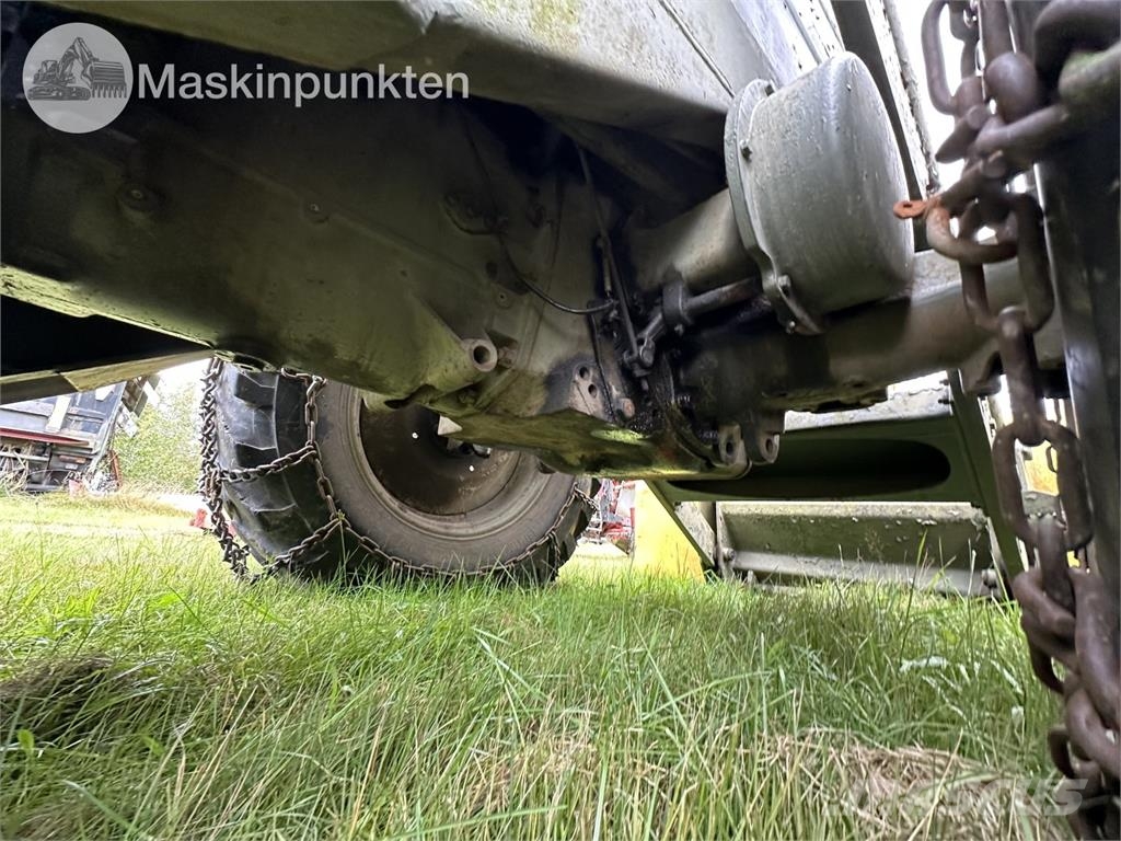 Volvo BM 218 Pyöräpuskutraktori
