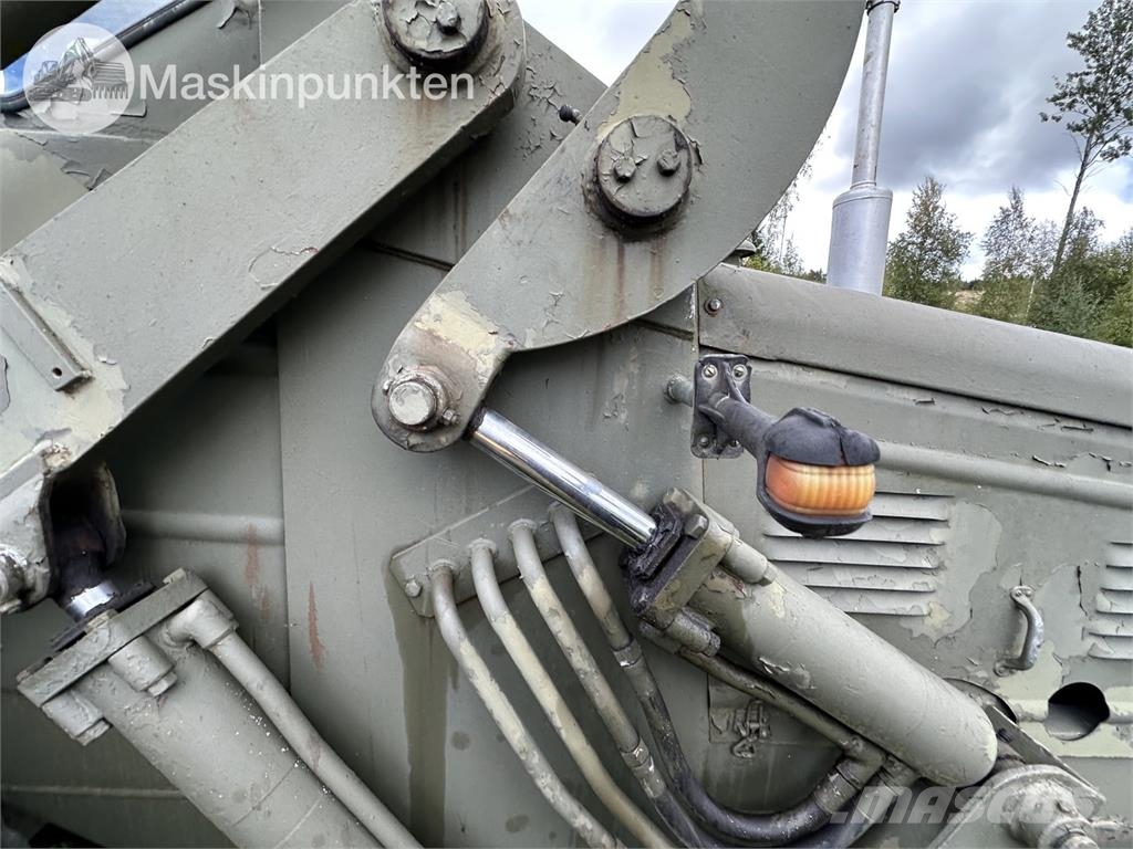 Volvo BM 218 Pyöräpuskutraktori