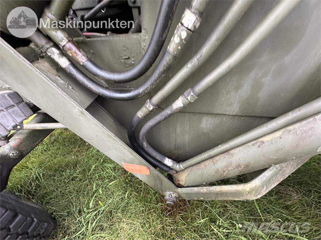 Volvo BM 218 Pyöräpuskutraktori