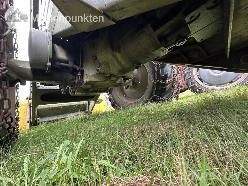 Volvo BM 218 Pyöräpuskutraktori