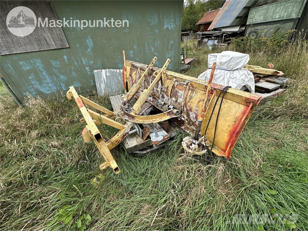 Volvo BM 218 Pyöräpuskutraktori