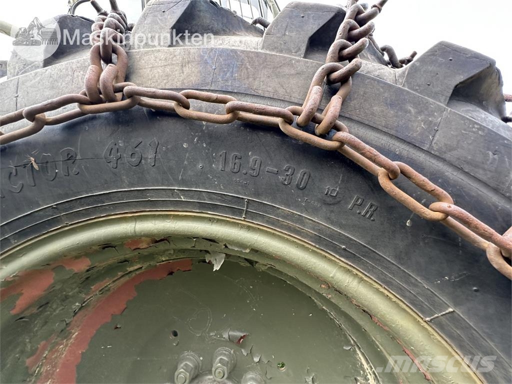 Volvo BM 218 Pyöräpuskutraktori