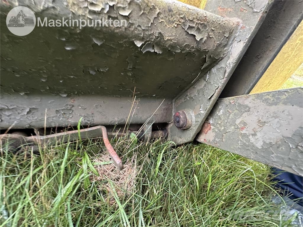 Volvo BM 218 Pyöräpuskutraktori