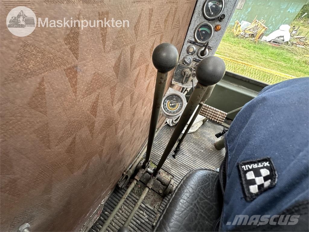 Volvo BM 218 Pyöräpuskutraktori