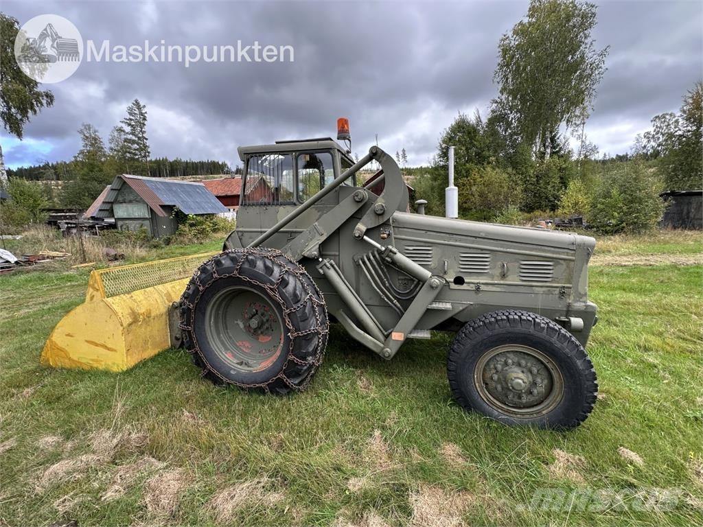 Volvo BM 218 Pyöräpuskutraktori