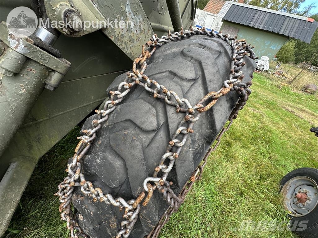 Volvo BM 218 Pyöräpuskutraktori