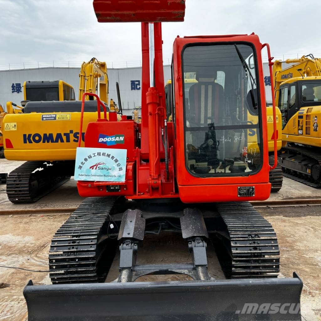 Doosan DH80 Raupenbagger