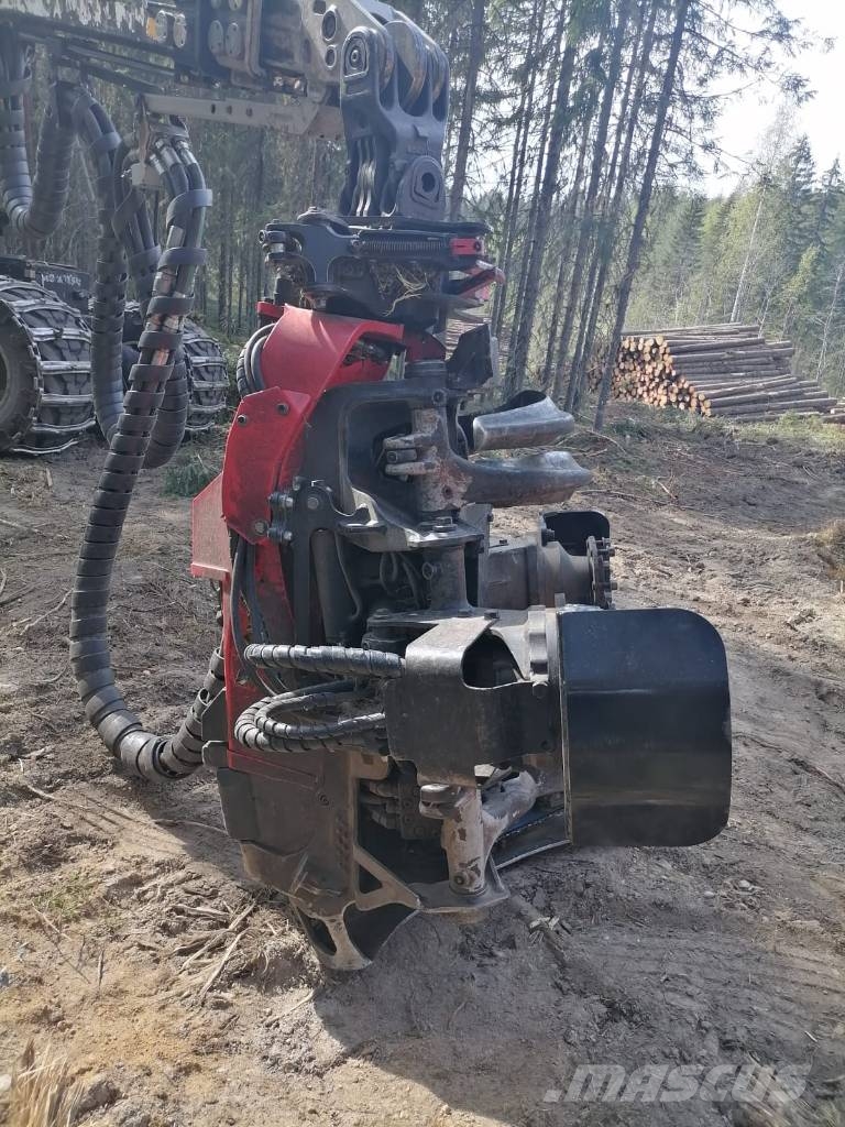 Komatsu 931 XC حصادات