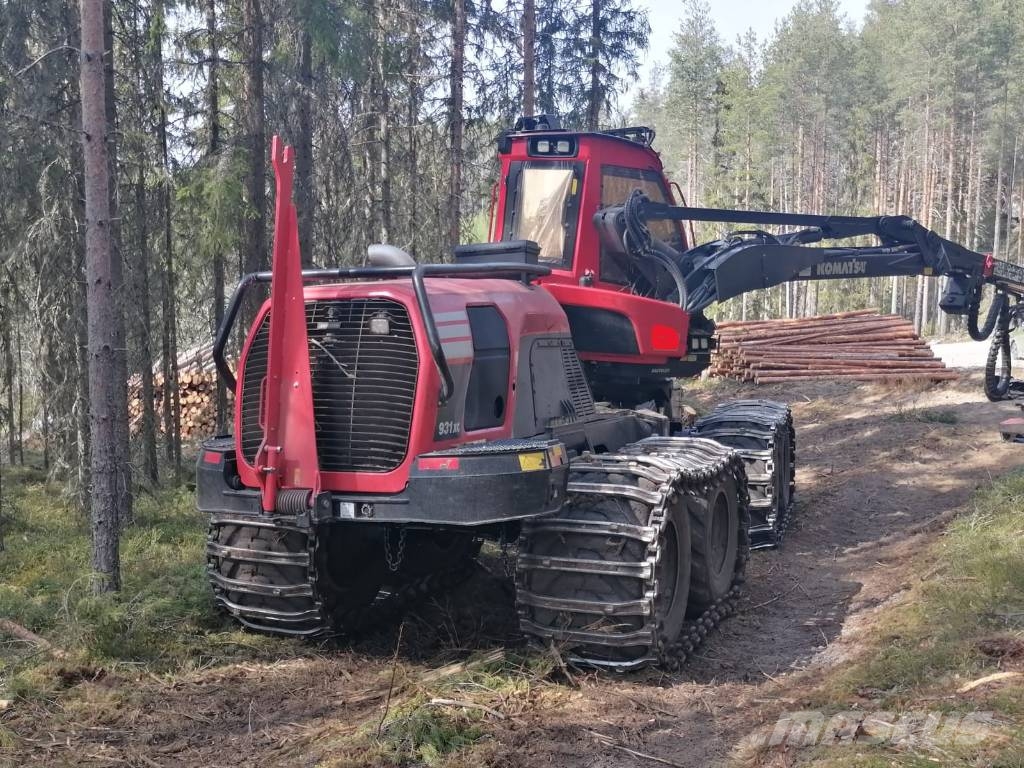 Komatsu 931 XC حصادات