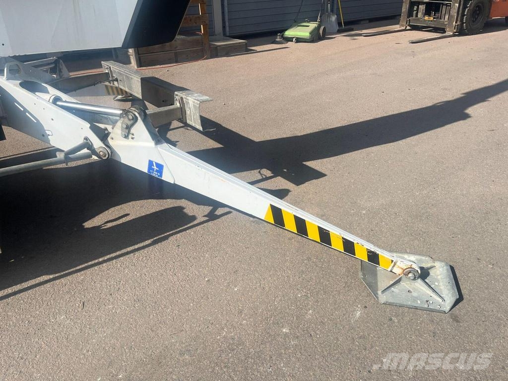 Dino 135 T Citi pacēlāji un platformas