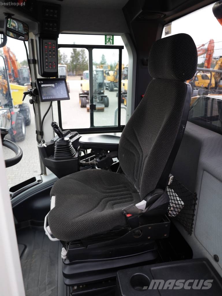 Liebherr L 556 Фронтальные погрузчики