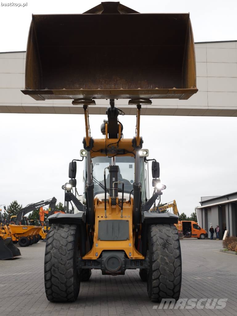 Liebherr L 556 Фронтальные погрузчики