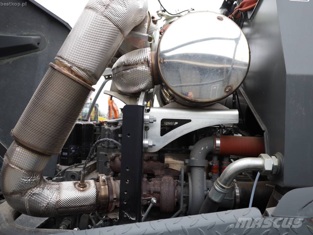 Liebherr L 556 Фронтальные погрузчики