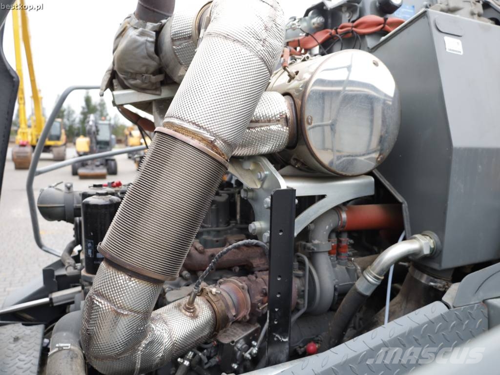 Liebherr L 556 Фронтальные погрузчики
