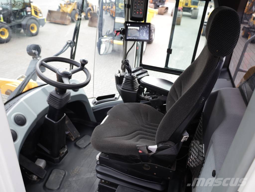 Liebherr L 556 Фронтальные погрузчики
