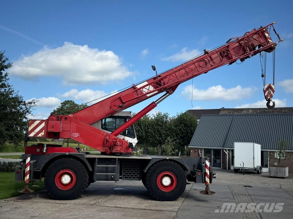 Grove RT 630 C rough Ruw terrain crane 30 ton 4x4 Hijskr Terepdaruk