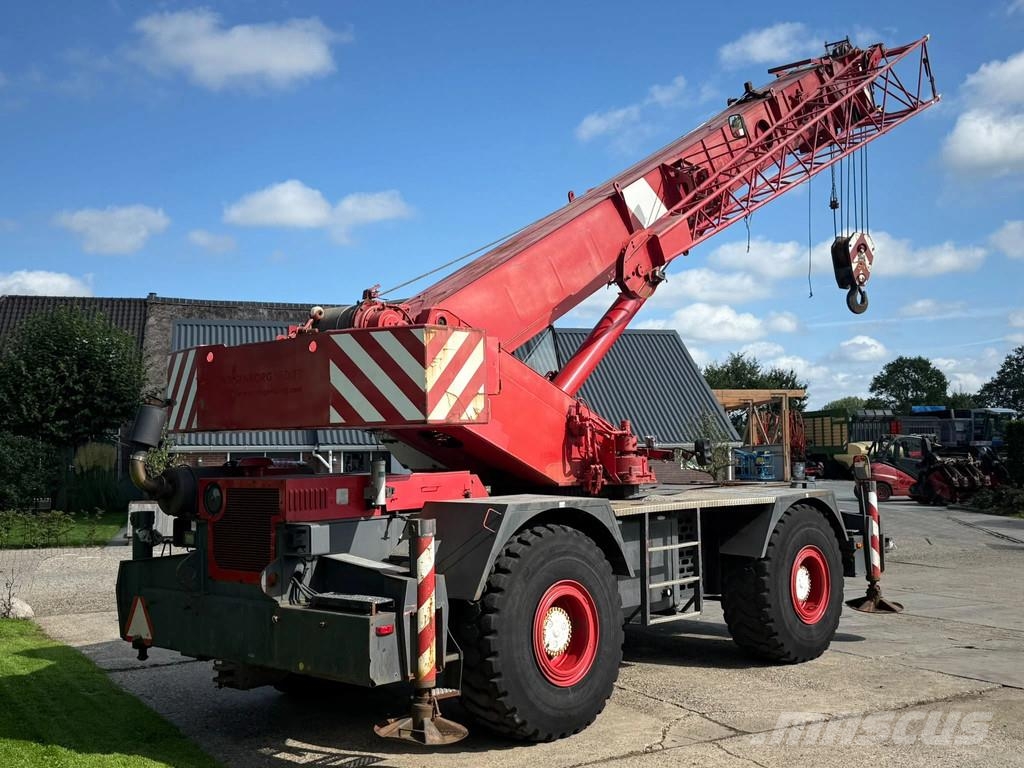 Grove RT 630 C rough Ruw terrain crane 30 ton 4x4 Hijskr Terepdaruk