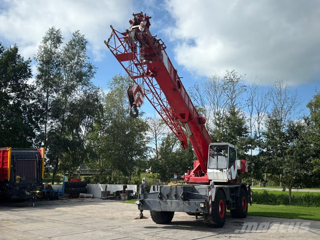 Grove RT 630 C rough Ruw terrain crane 30 ton 4x4 Hijskr Terepdaruk