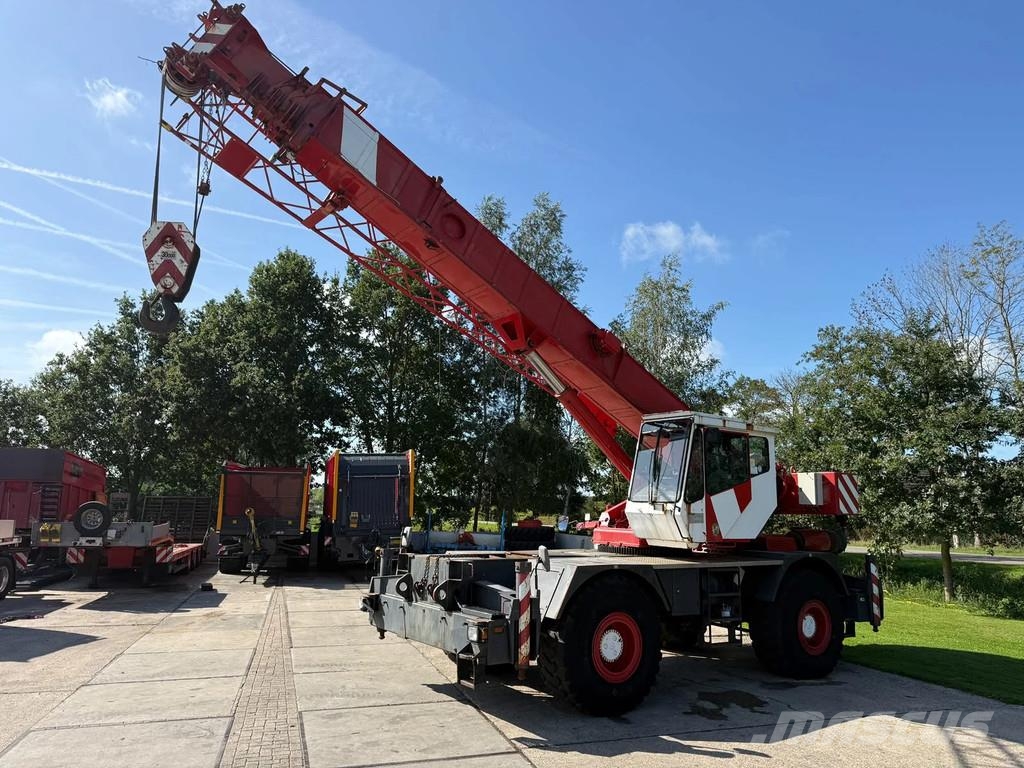 Grove RT 630 C rough Ruw terrain crane 30 ton 4x4 Hijskr Terepdaruk
