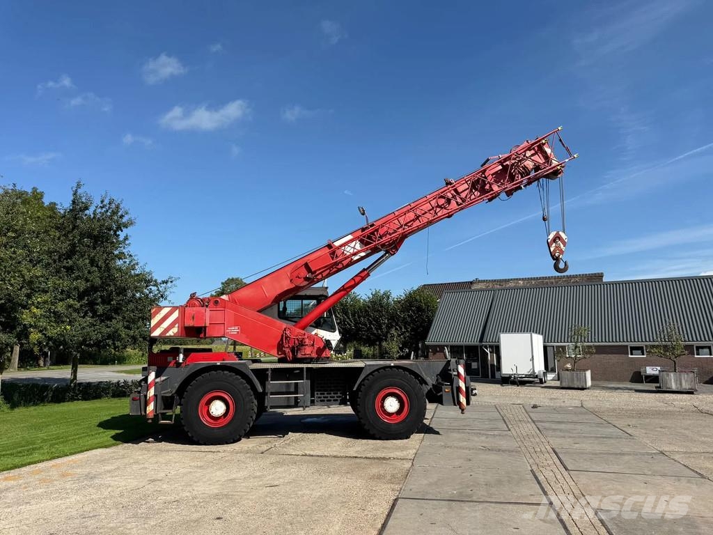 Grove RT 630 C rough Ruw terrain crane 30 ton 4x4 Hijskr Terepdaruk