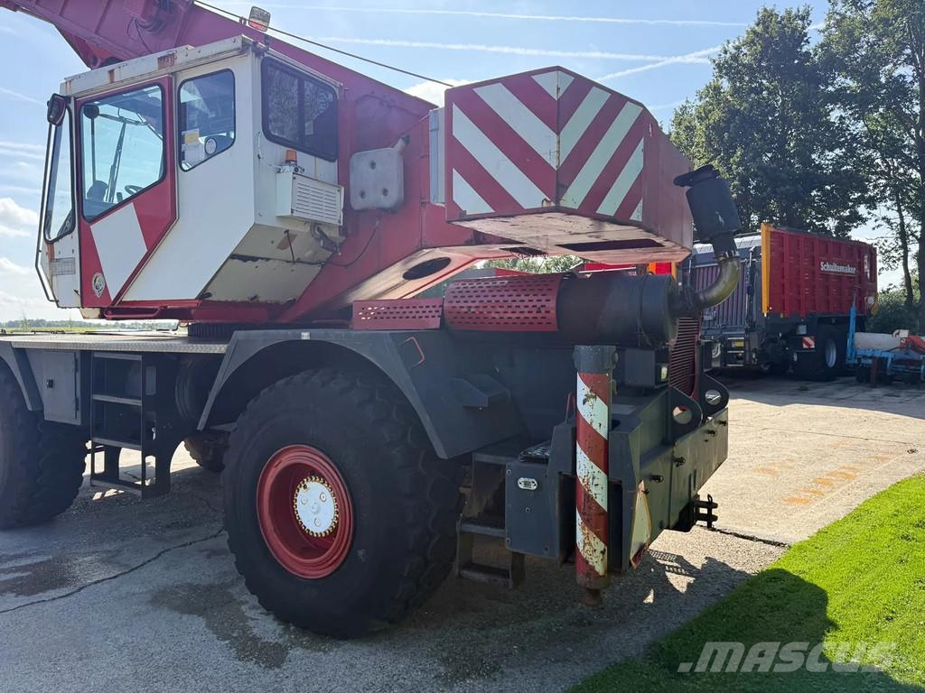 Grove RT 630 C rough Ruw terrain crane 30 ton 4x4 Hijskr Terepdaruk