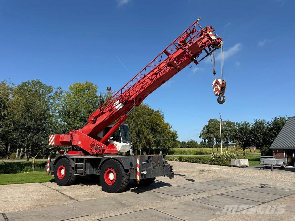 Grove RT 630 C rough Ruw terrain crane 30 ton 4x4 Hijskr Terepdaruk